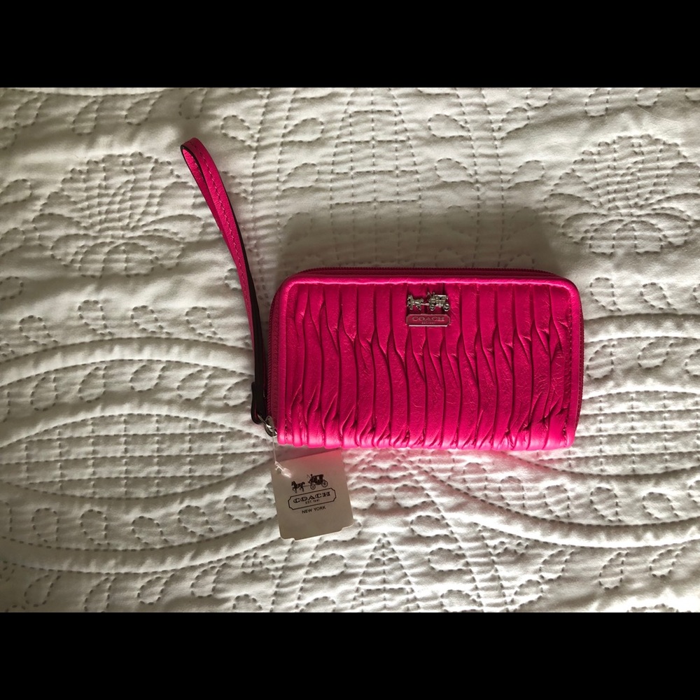Coach wristlet - Picture 2 of 3